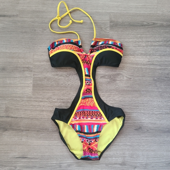 Seekers Australia Swim Seekers Australia Cutout Monokini Swimsuit